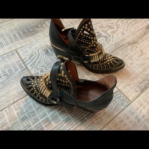 Size 8 Jeffrey Campbell booties.